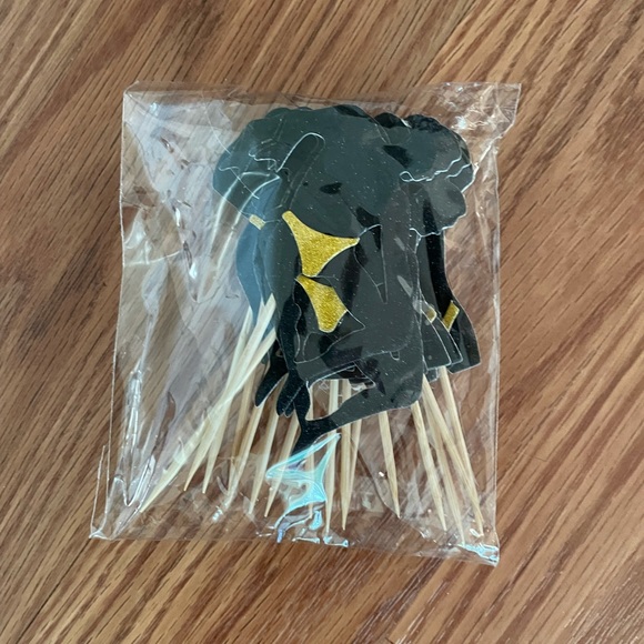 Bachelorette party decor! All same theme - Picture 2 of 5